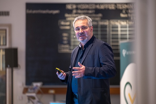 Dr. med. Martin Meyer vom Medizinischen Dienst Nord referiert auf dem MAIK Update 2026